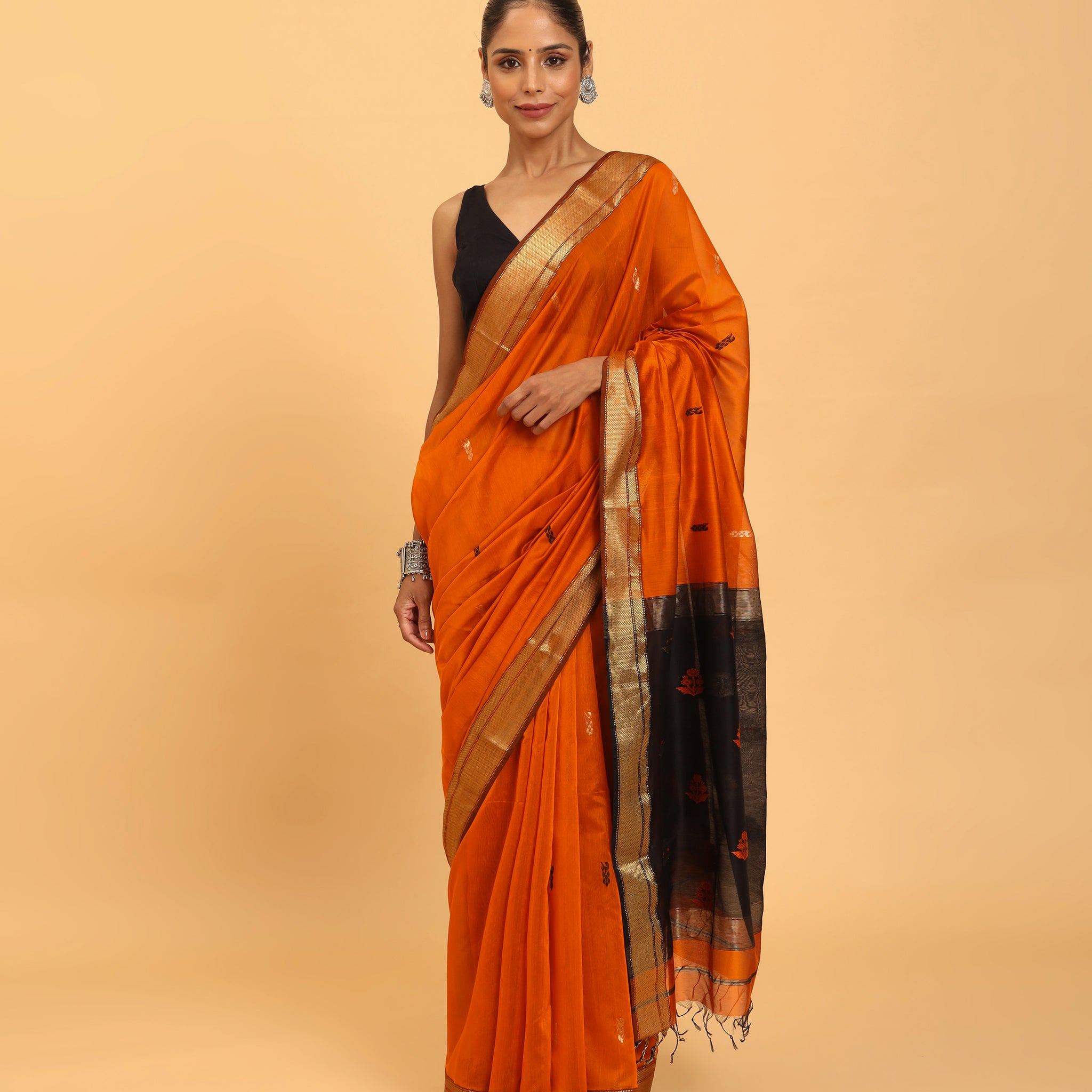 Ethnic Orange Maheshwari Handwoven Jari Pallu Saree