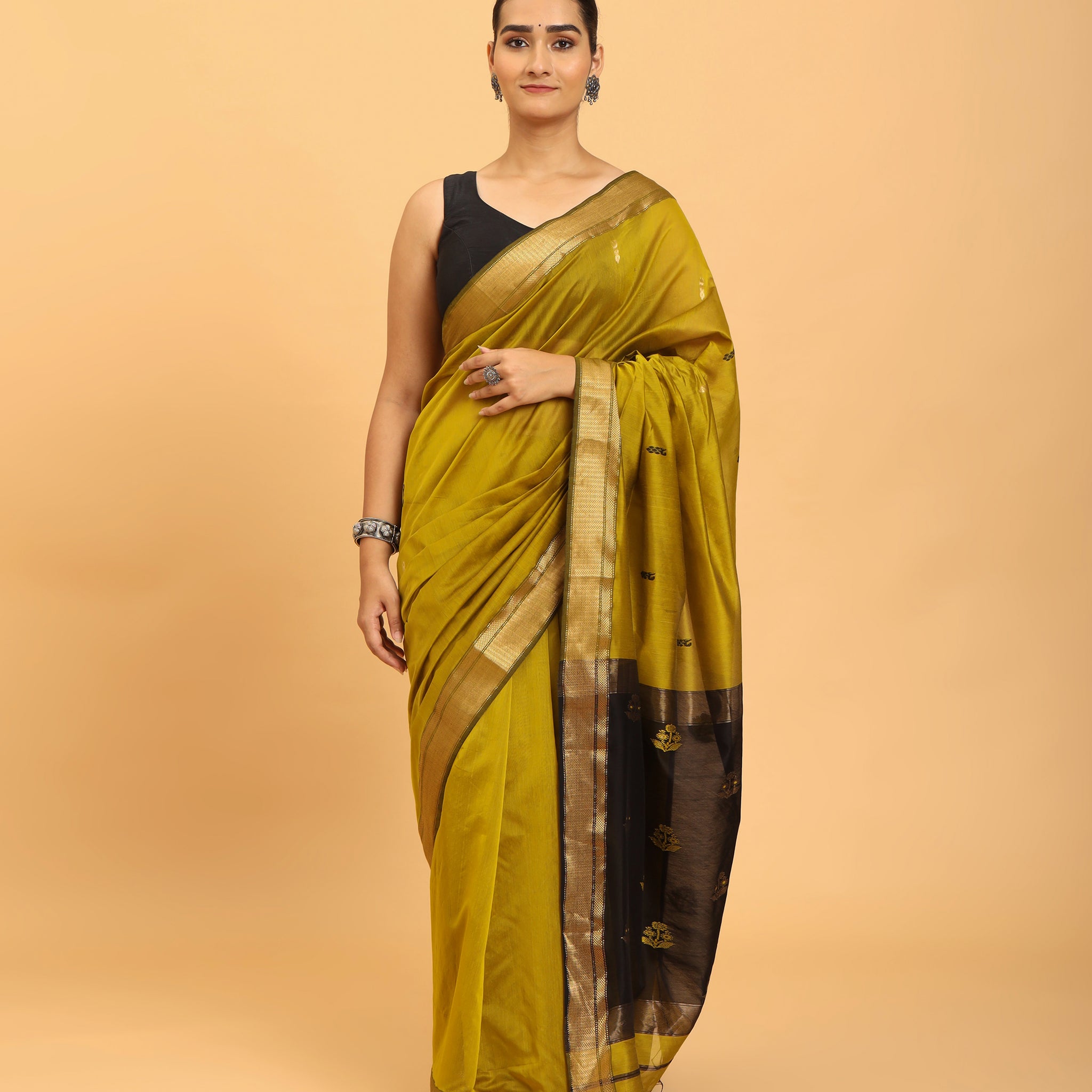 Mustard Maheshwari Handwoven Jari Butti Pallu Saree