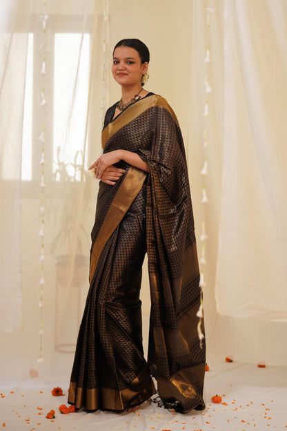 Black and Gold Zari Pattern All Over Handwoven Pure Silk Maheshwari Saree