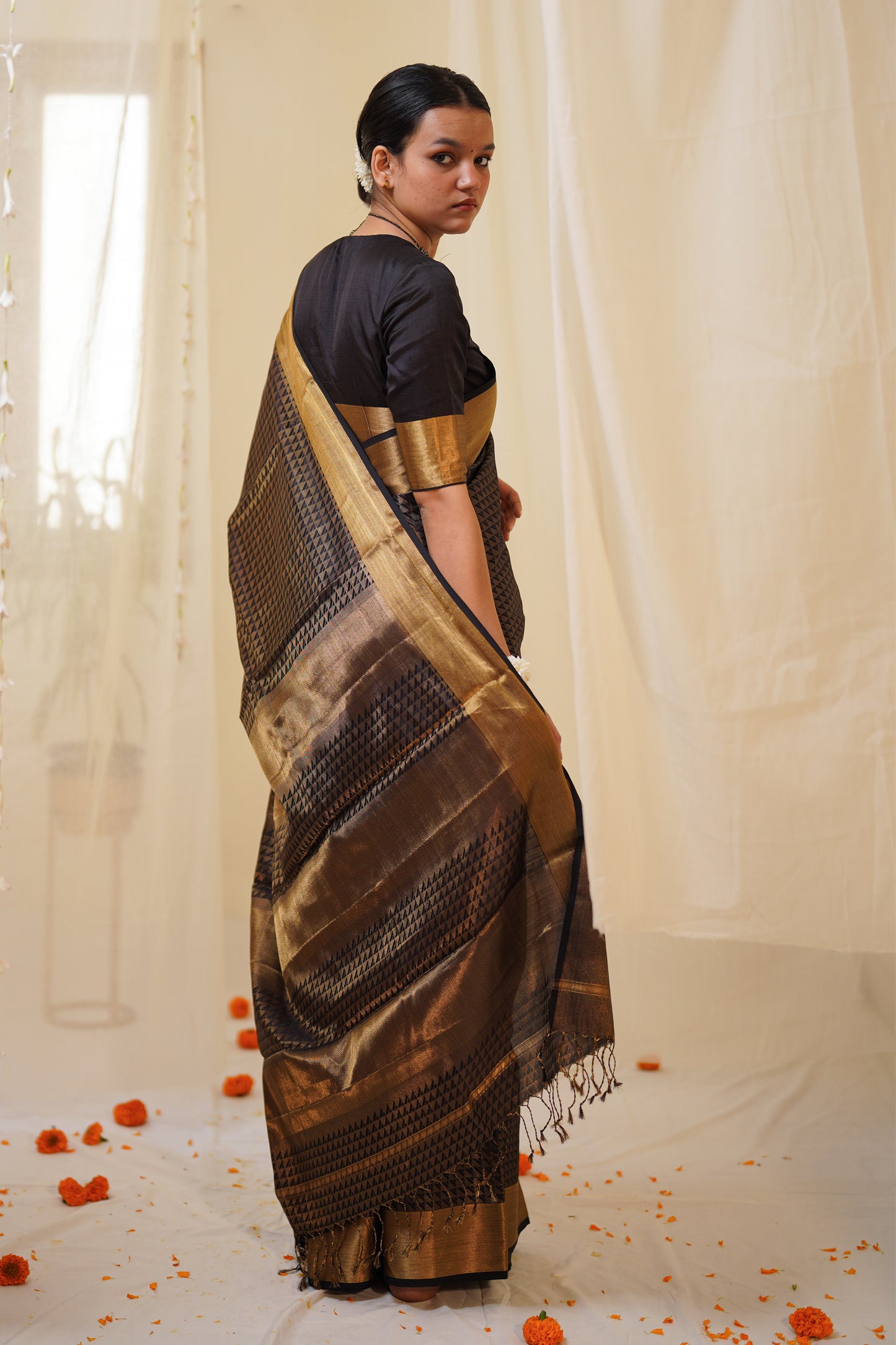 Black and Gold Zari Pattern All Over Handwoven Pure Silk Maheshwari Saree