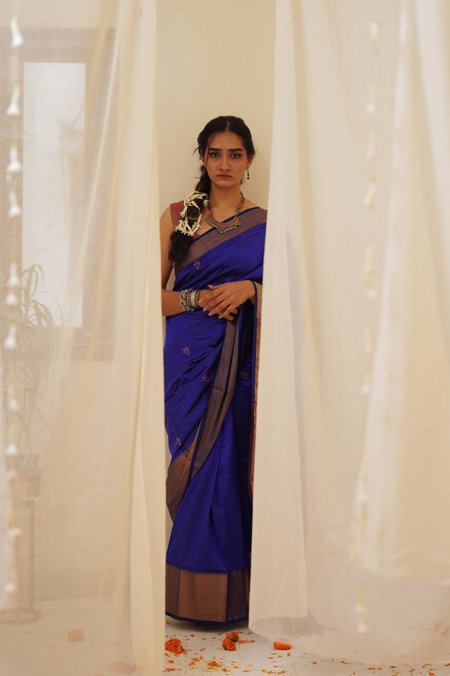 Royal Blue Pure Silk Maheshwari Saree with Wine Booti Palla and Gold Border