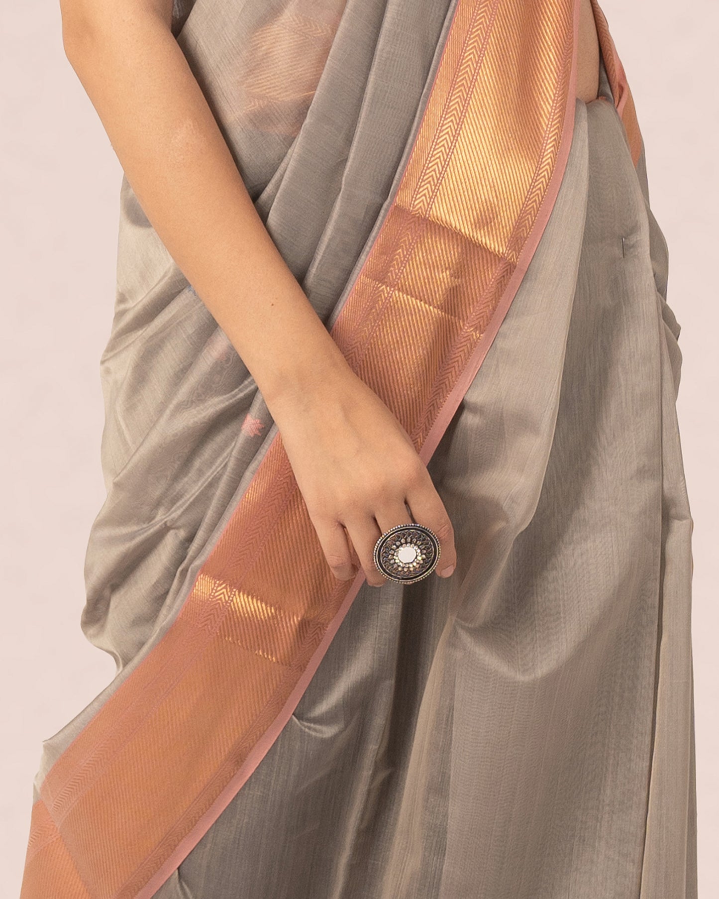 Grey Pure Silk & Cotton Maheshwar Saree with Striped Pallu and Light Peach Zari Border