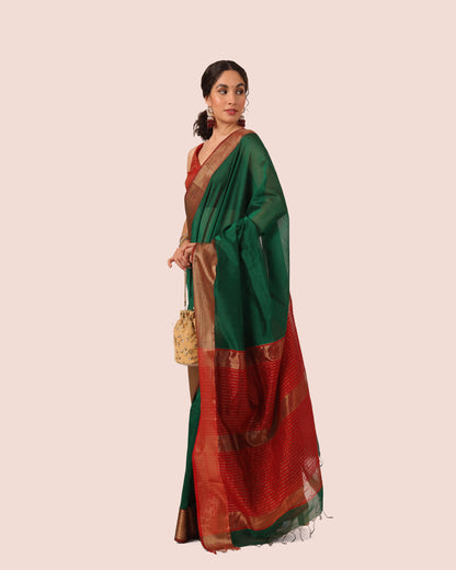 Dark Forest Green Maheshwari Handwoven with Red Jari Pallu saree