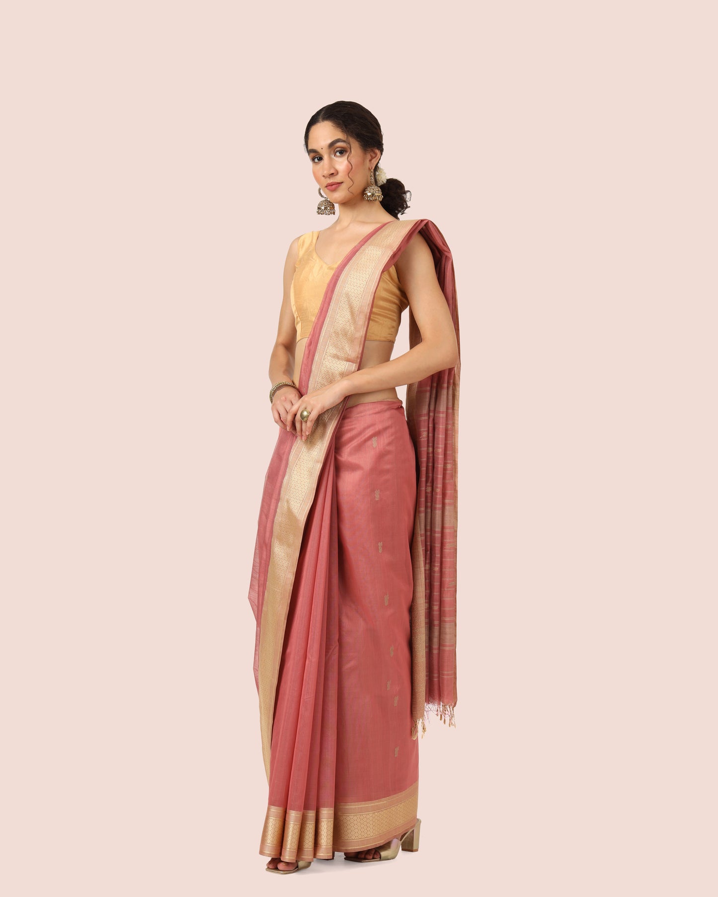 Peach Maheshwari Handwoven Silk Cotton With Gold Jari Butti Pallu