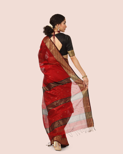 Maroon Maheshwari Handwoven With Gold Jari Butti Pallu