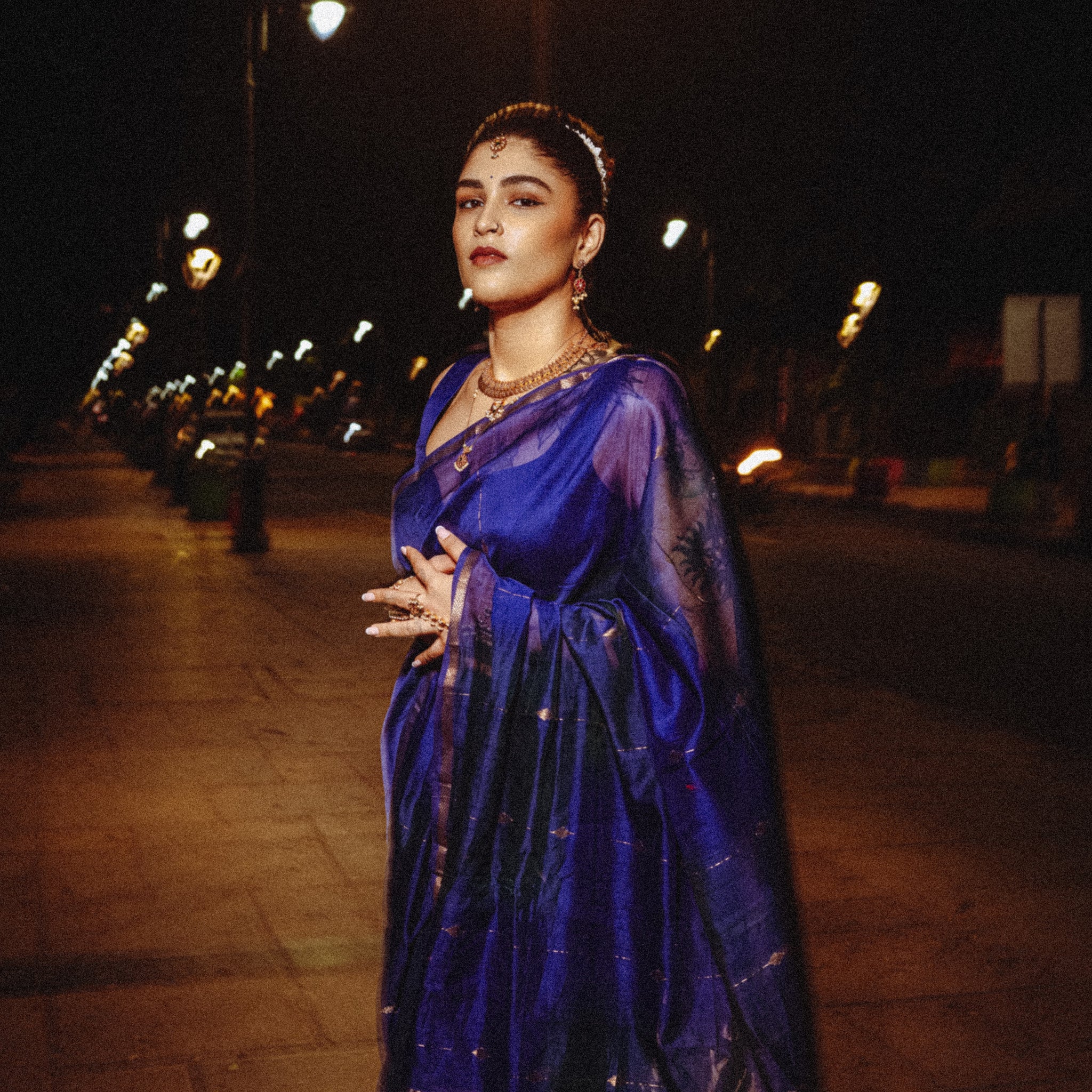 Jilmil Blue Maheshwari Handwoven Silk Cotton Jari Booti Pallu