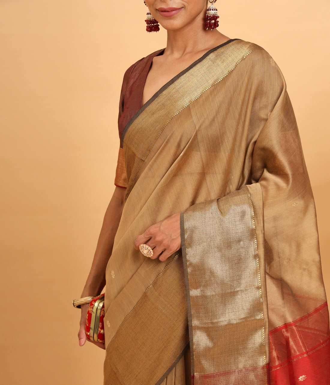 Beige Maheshwari Handwoven Jari Butti Saree