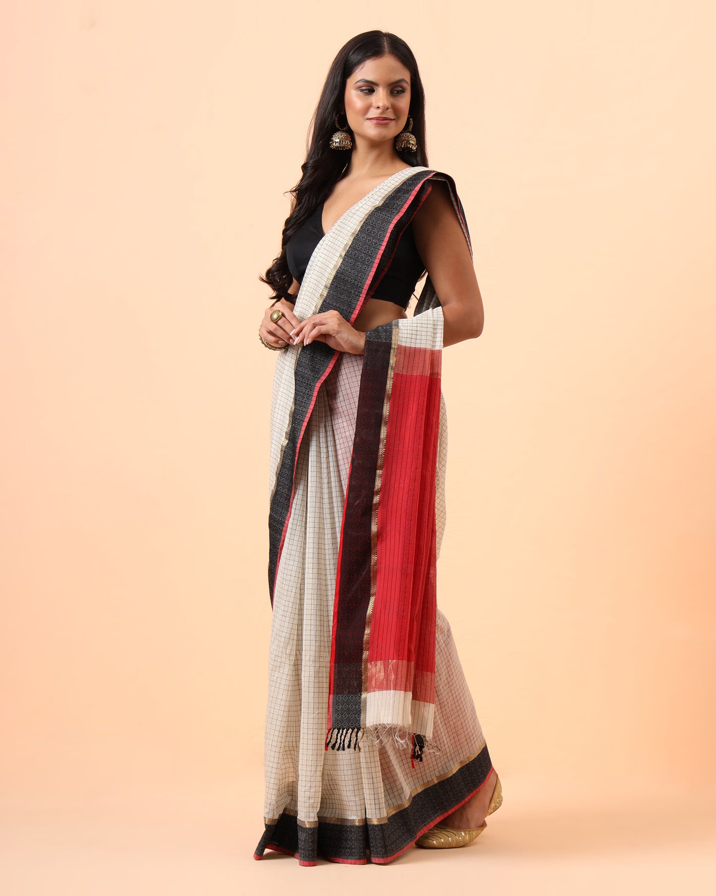 Off White checks Resham Border Maheshwari Handwoven Saree