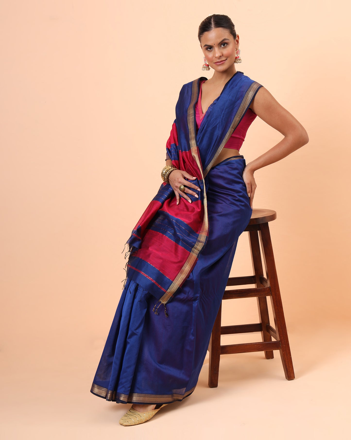 Navy Blue Maheshwari Handwoven Jari Pallu Saree