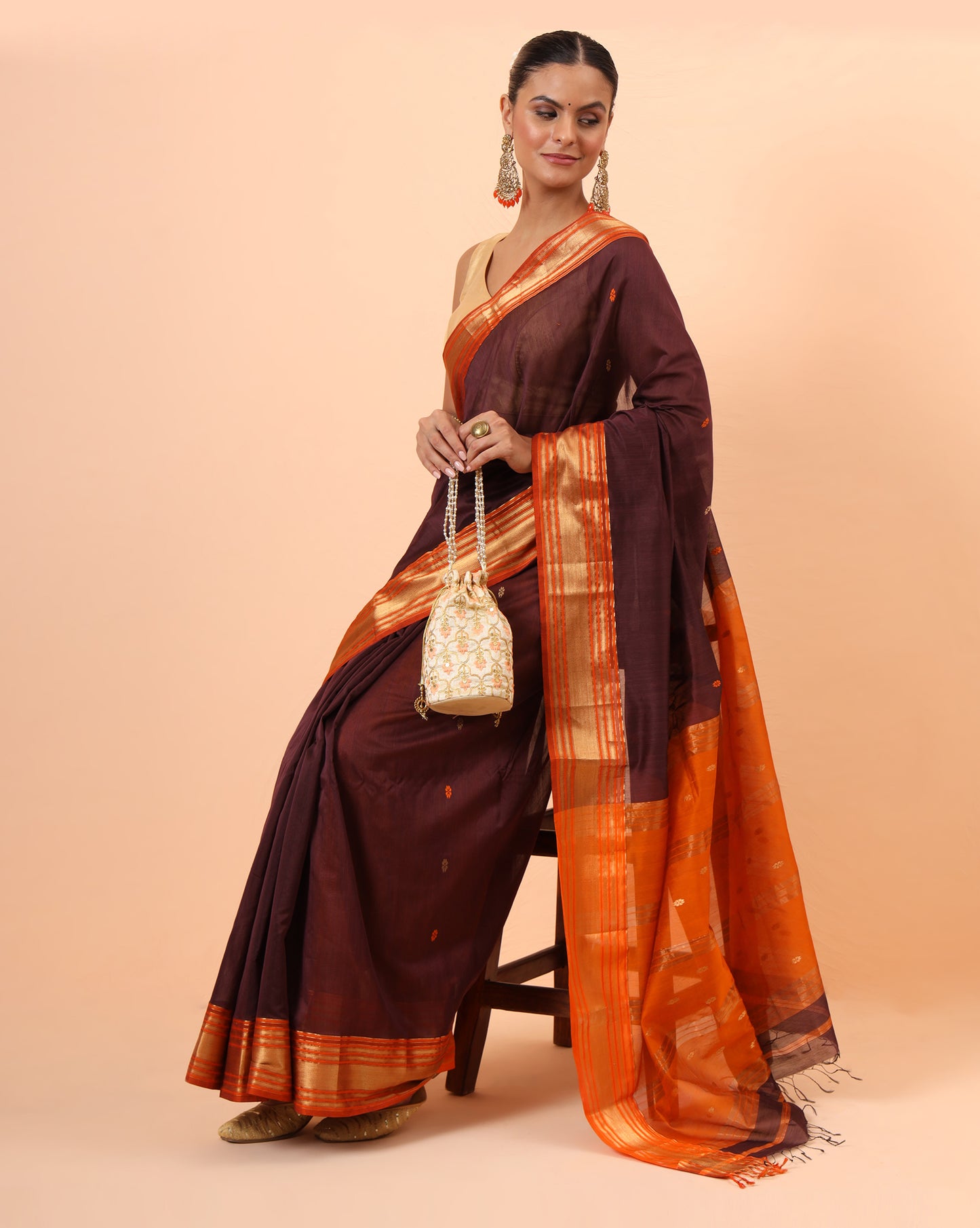 Wine Maheshwari Handwoven Jari Butti Pallu