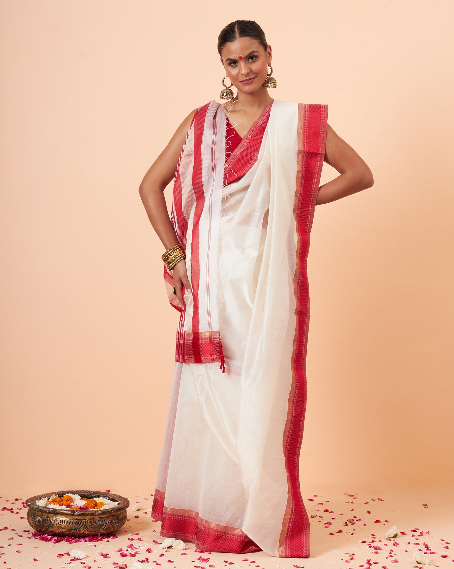 White Maheshwari Handwoven Silk Cotton Saree